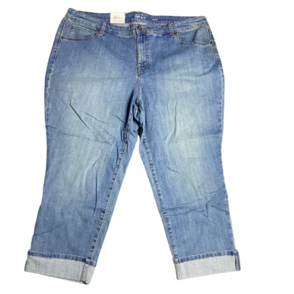 NWT Style & Co Plus Capri Jeans - Picture 1 of 4